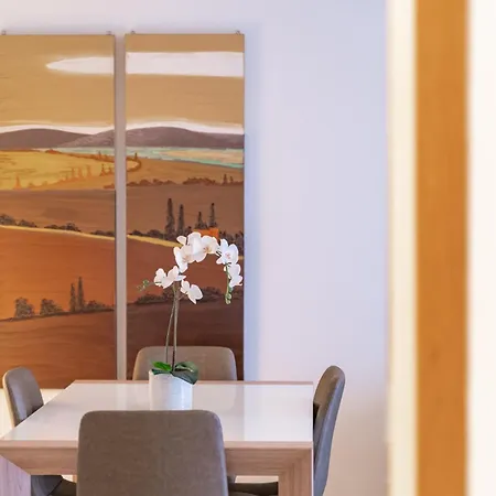 Isola - Near Viscontea Island Apartment *
